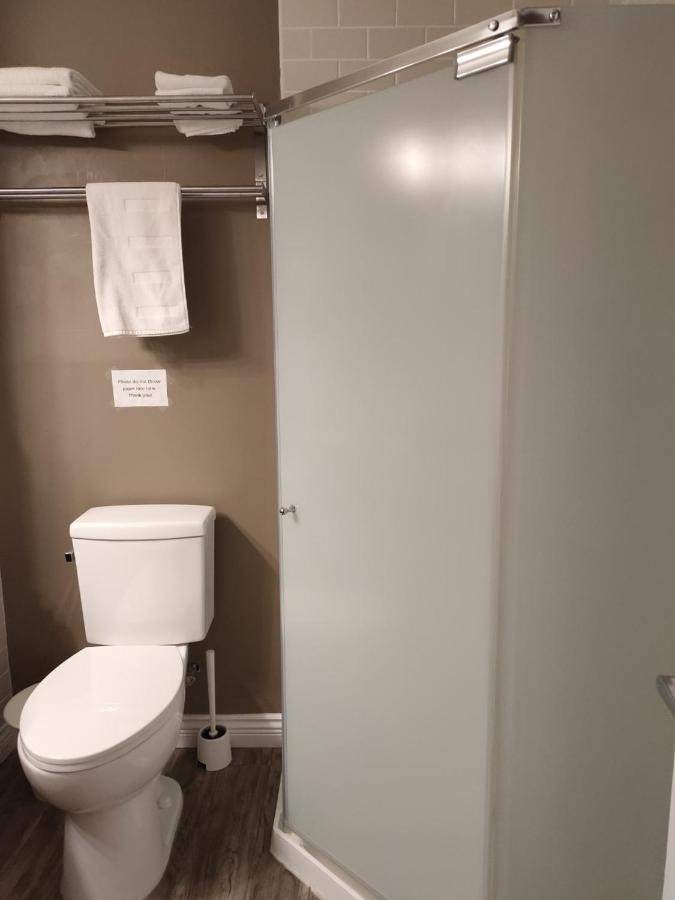 Semi Centre House Hotel Уайт Рок Екстериор снимка