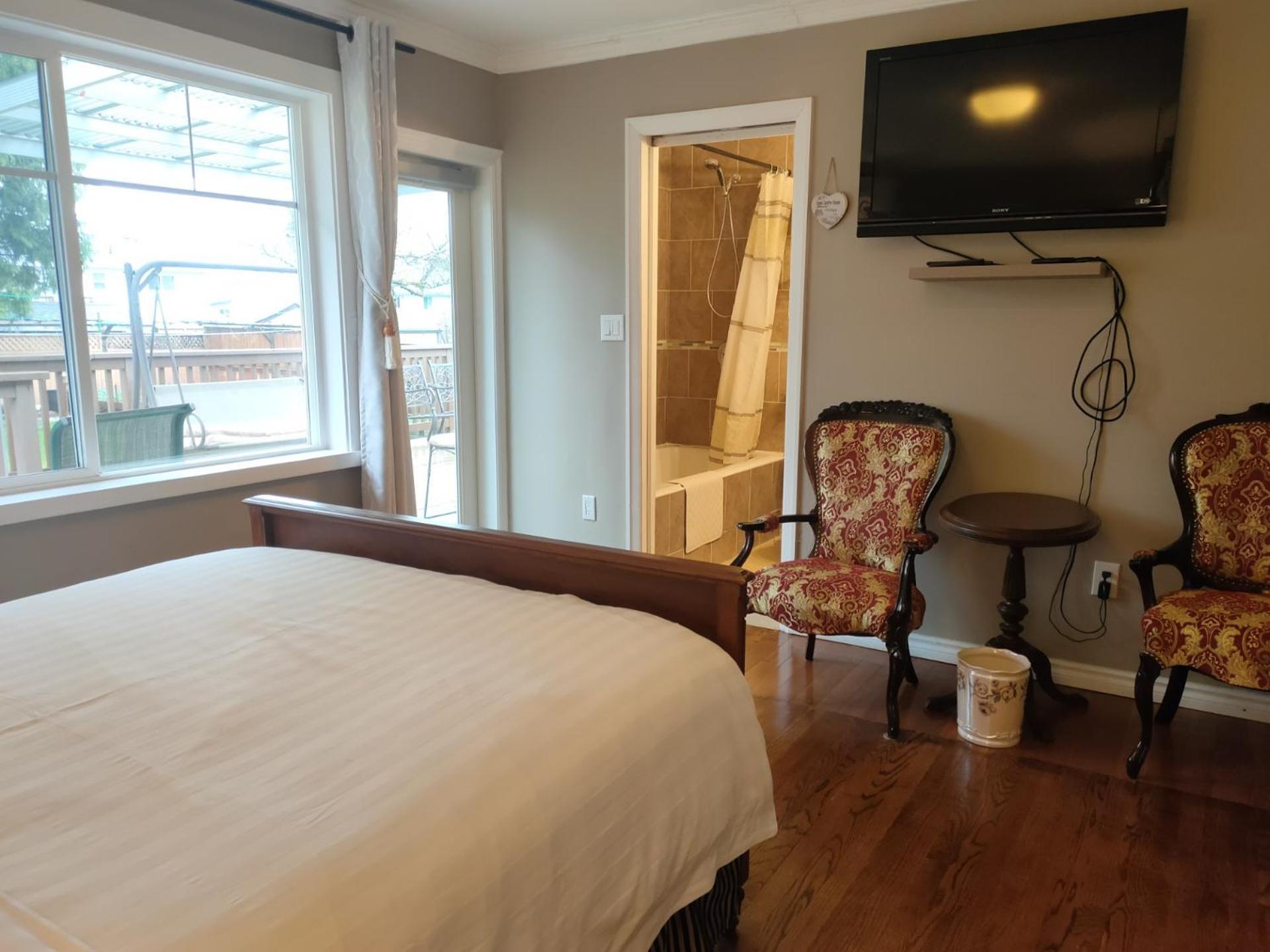 Semi Centre House Hotel Уайт Рок Екстериор снимка