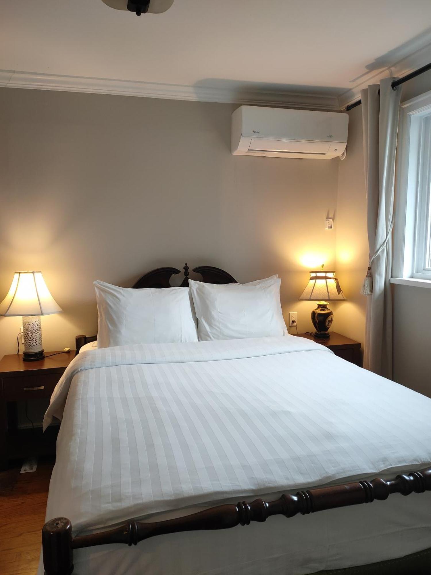 Semi Centre House Hotel Уайт Рок Екстериор снимка